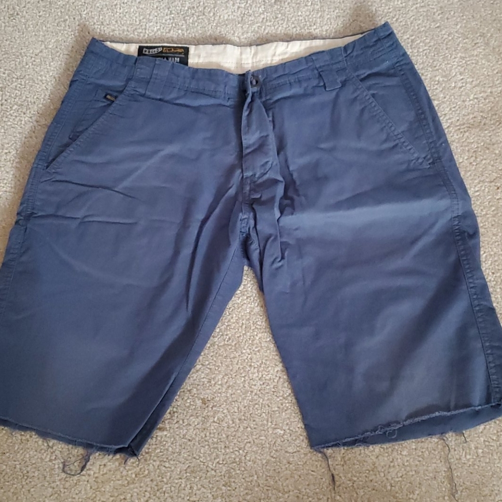 Mens shorts size 30 Volcom